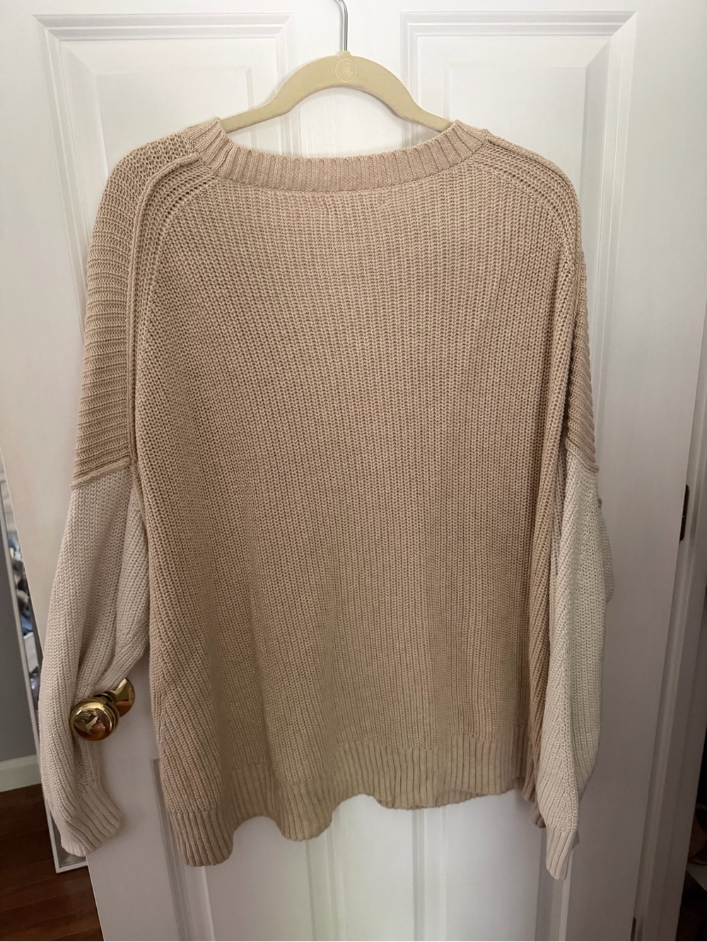 Colorblock sweater - Picture 3 of 3